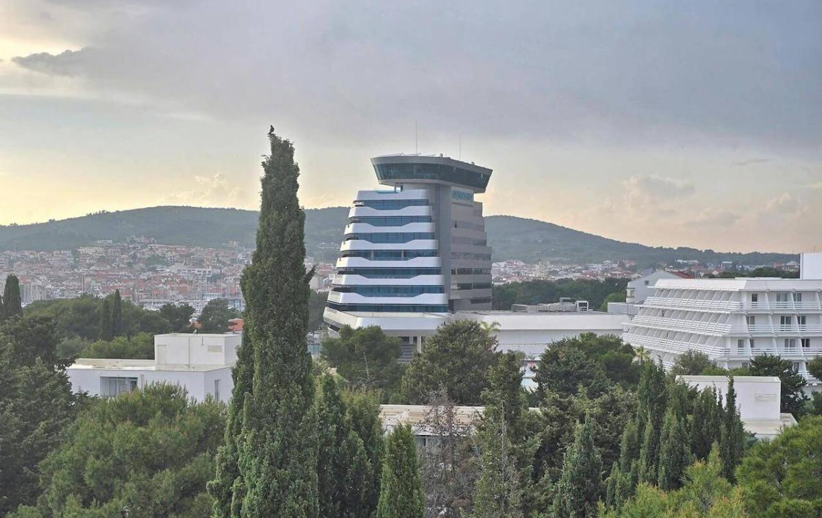 Split Airport to Vodice: Easy Private Taxi Transfer