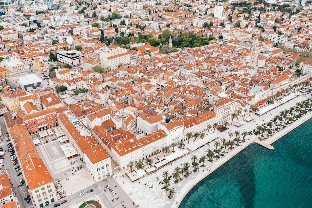 How to Get from Split Airport to Primošten Easily?